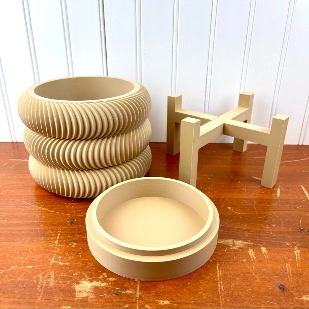 The Maro Planter Pot, Indoor Planter w/ Drainage Tray - Picture 8 of 9